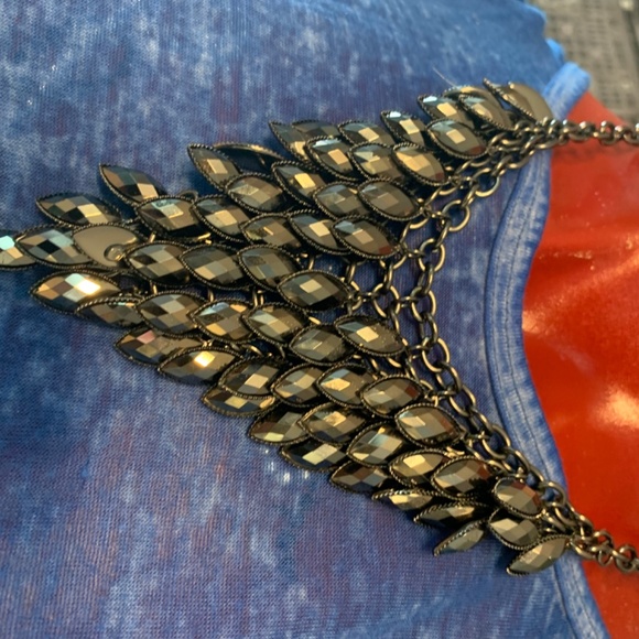 Neclace - Picture 2 of 4